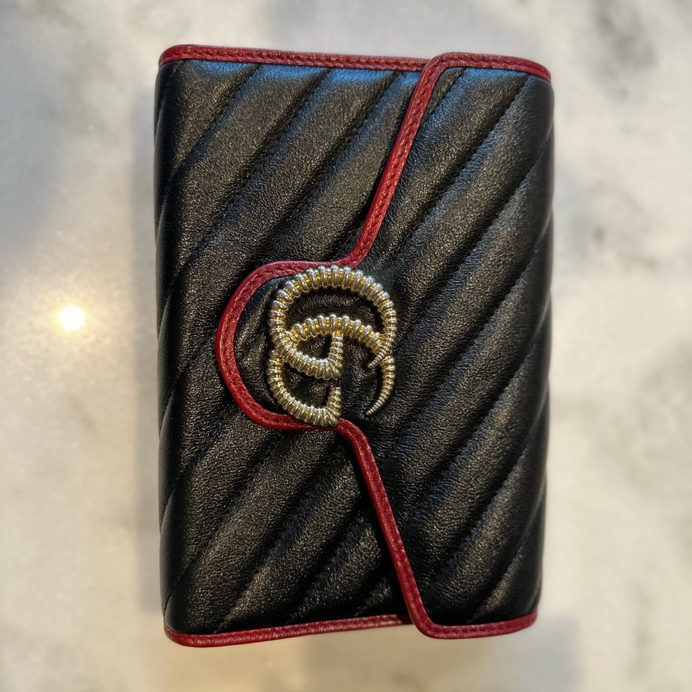 100% Authentic Gucci Matelasse Leather Torcher GG Marmont Clutch Bag